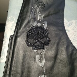 🔥NWT RARE "WICKED" Harley-Davidson Black Leather Flare Chaps with Skull Bling